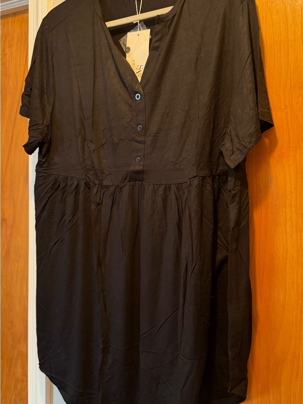 Black Short-Sleeve V-Neck Gathered Waist Women’s Top
